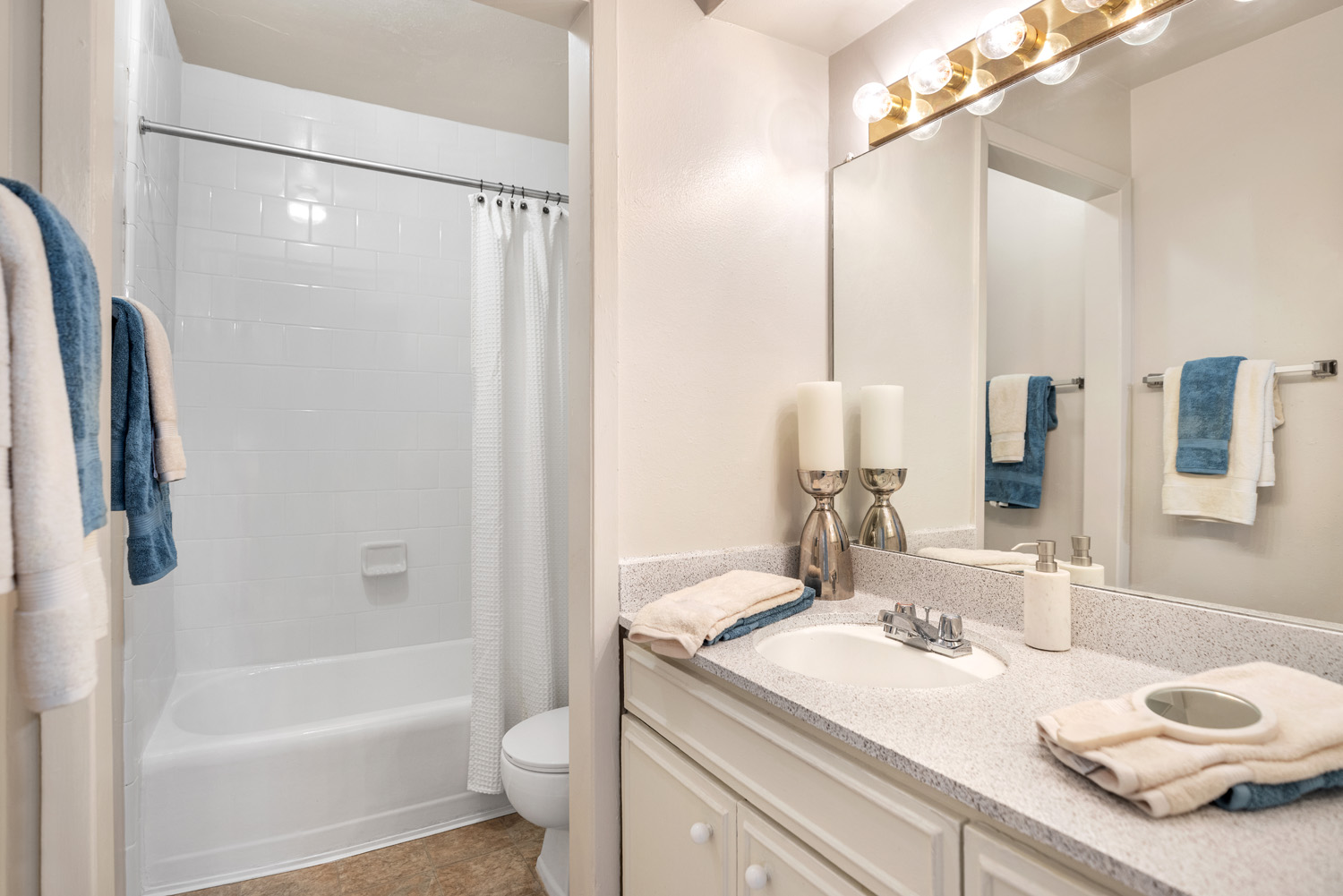 Upgraded Apartments | Colony Oaks Houston Apartments